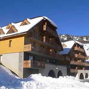 De Praroustan By Actisource Aparthotel